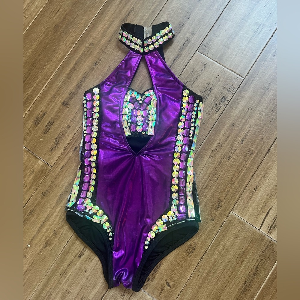Glamour purple dance costume w/ rhinestones size MC